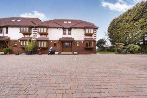 1 Bedroom Flat